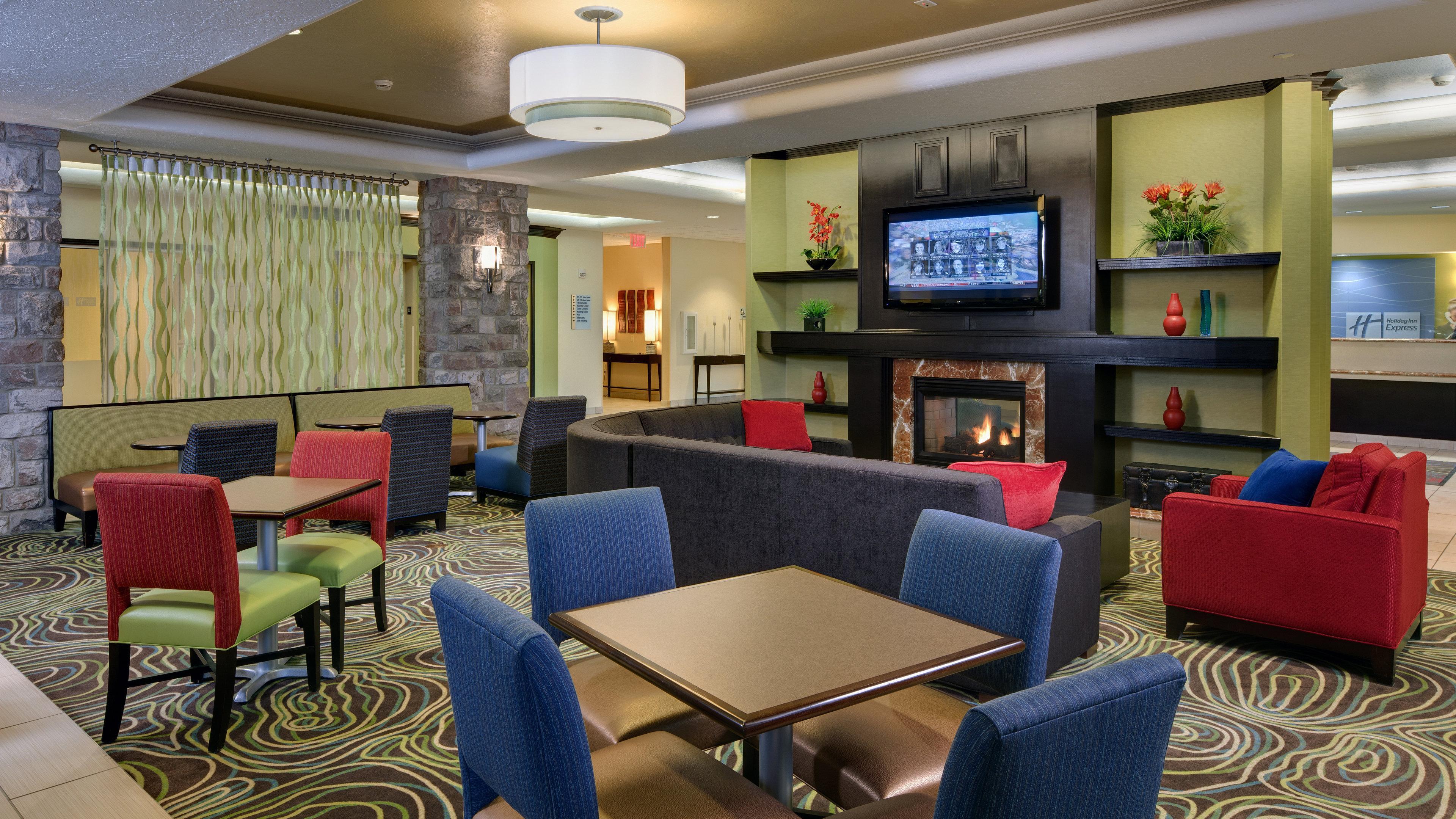 Holiday Inn Express Hotel & Suites Saginaw By Ihg Exterior foto