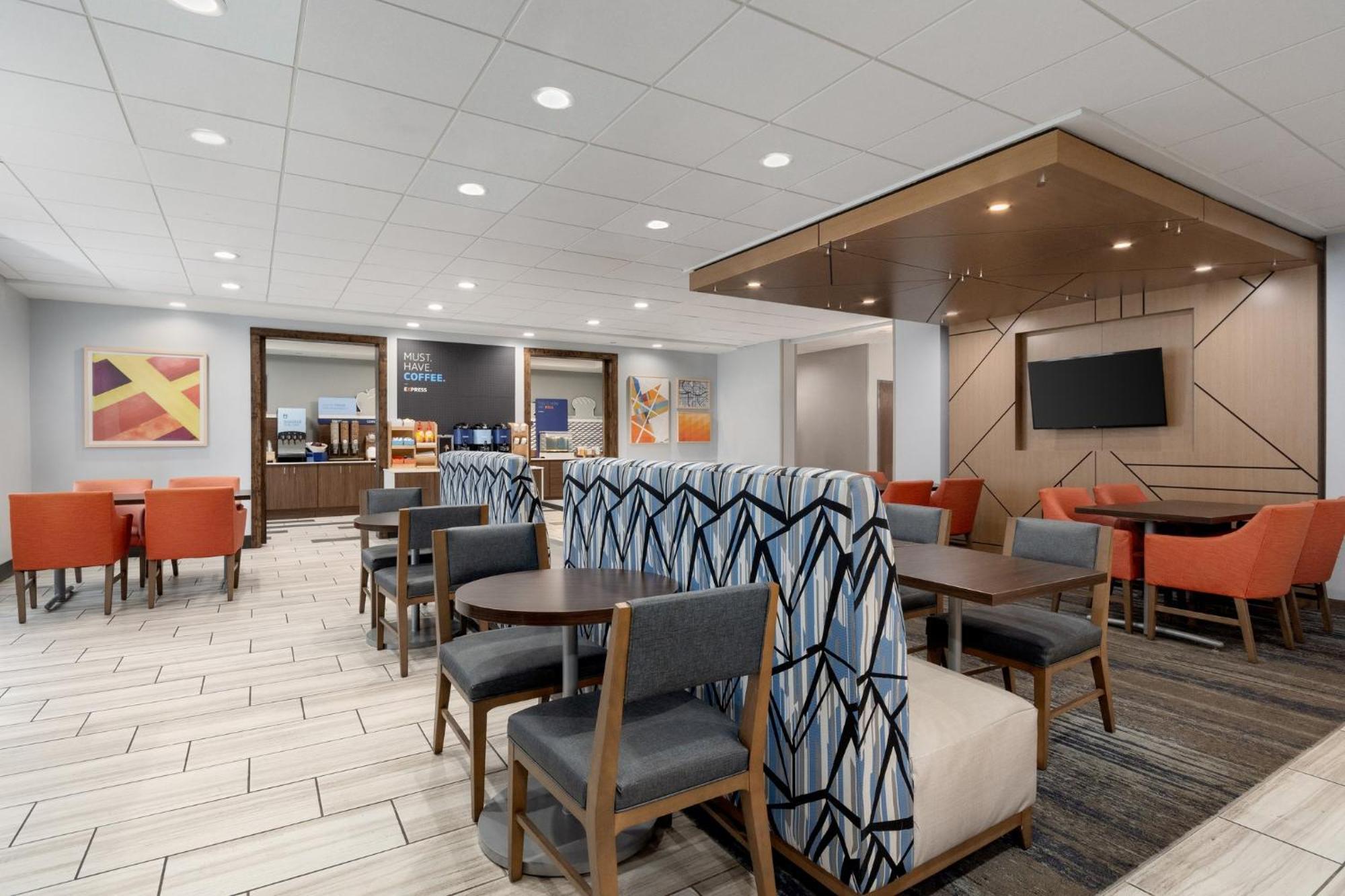 Holiday Inn Express Hotel & Suites Saginaw By Ihg Exterior foto