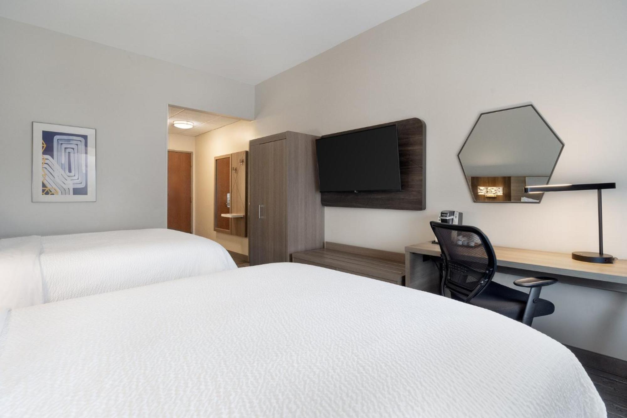 Holiday Inn Express Hotel & Suites Saginaw By Ihg Exterior foto